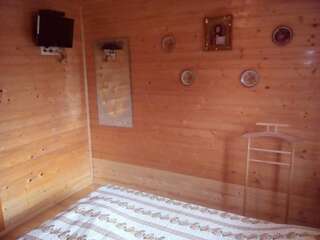 Гостевой дом Садиба у Власія Putyla Двухместный номер с 1 кроватью или 2 отдельными кроватями, вид на горы-2